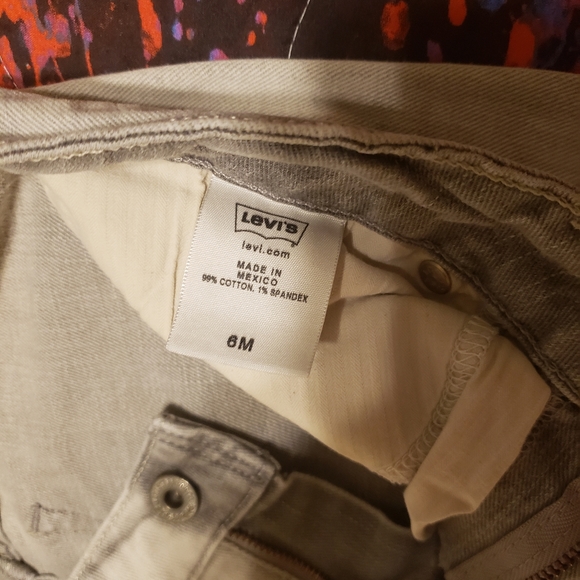 Womens Light Gray Levi's 6R/ W28 Cotton mix Denim - Picture 2 of 2